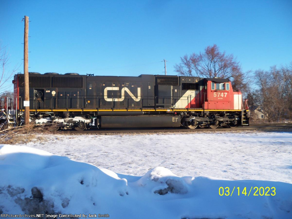 CN 5747